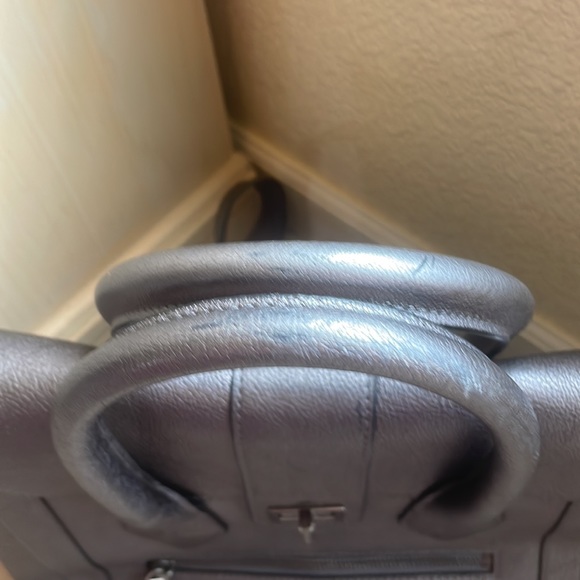 HENRI BENDEL | Silver Crome Bag - Picture 3 of 9